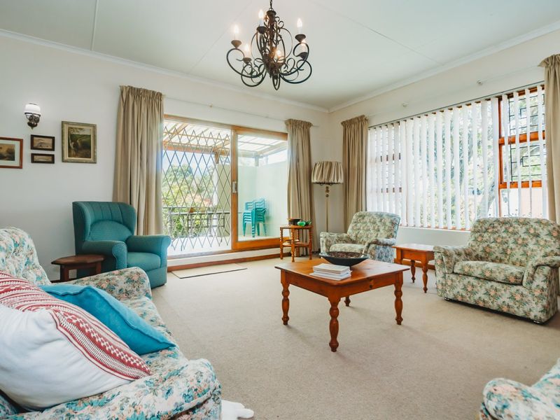 Location! Location! Location! Four bedroom home in Denver Park, George - Photo 6