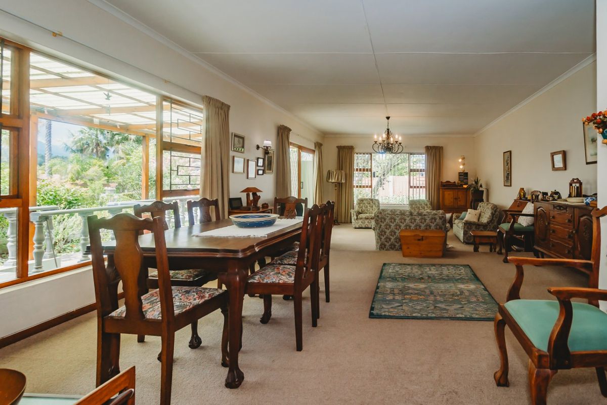 Location! Location! Location! Four bedroom home in Denver Park, George - Photo 5