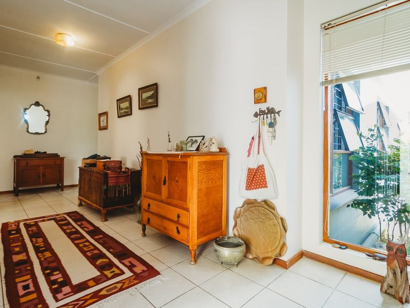 Location! Location! Location! Four bedroom home in Denver Park, George - Photo 4