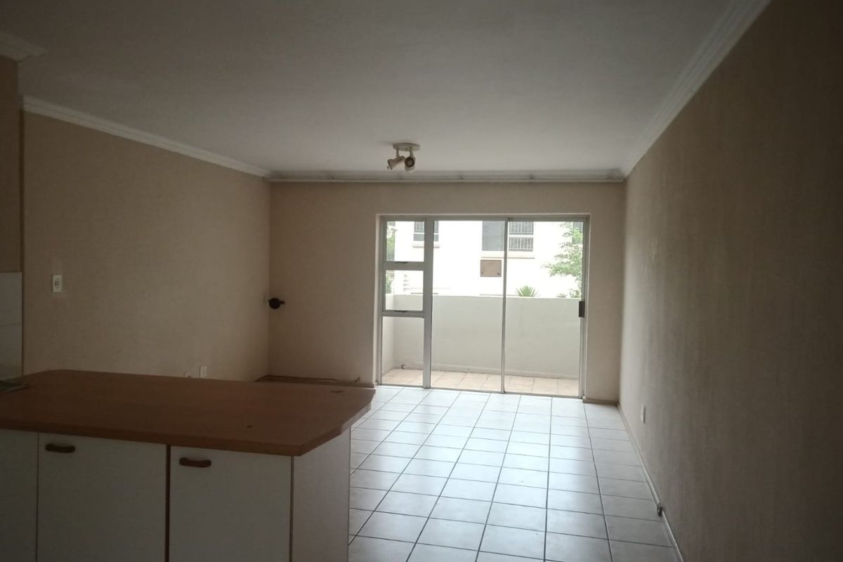 2 Bedroom 1 Bathroom first floor Apartment for Sale. - Photo 5