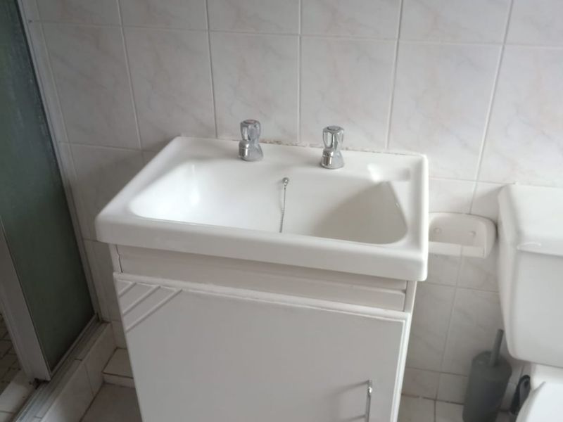 2 Bedroom 1 Bathroom first floor Apartment for Sale. - Photo 8