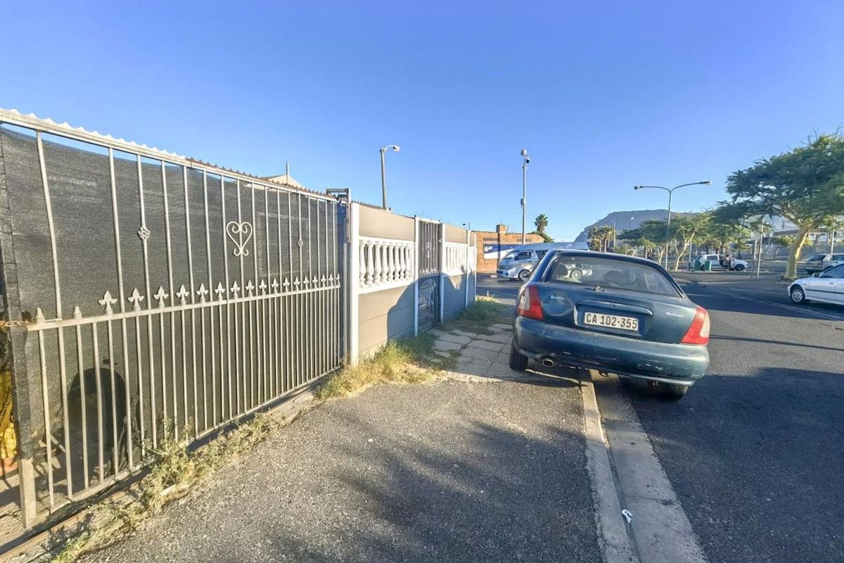 Beautiful 3 Bedroom  - Photo 2