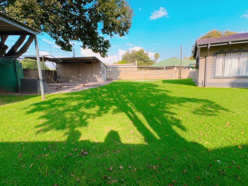 Perfectly positioned in Three Rivers - Photo 5