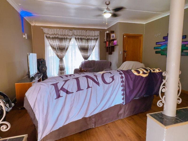 Perfectly positioned in Three Rivers - Photo 9