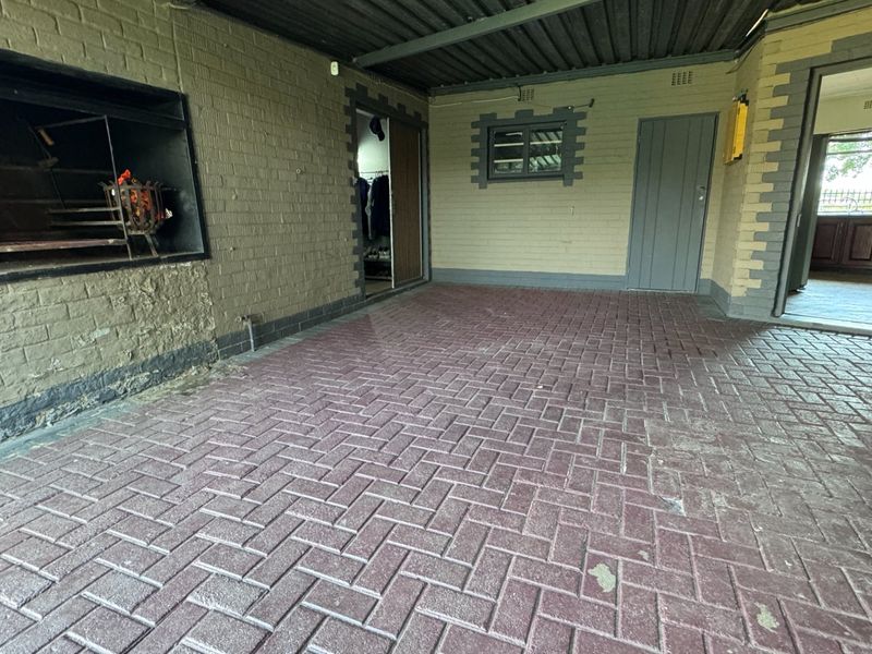 Perfectly positioned in Three Rivers - Photo 7