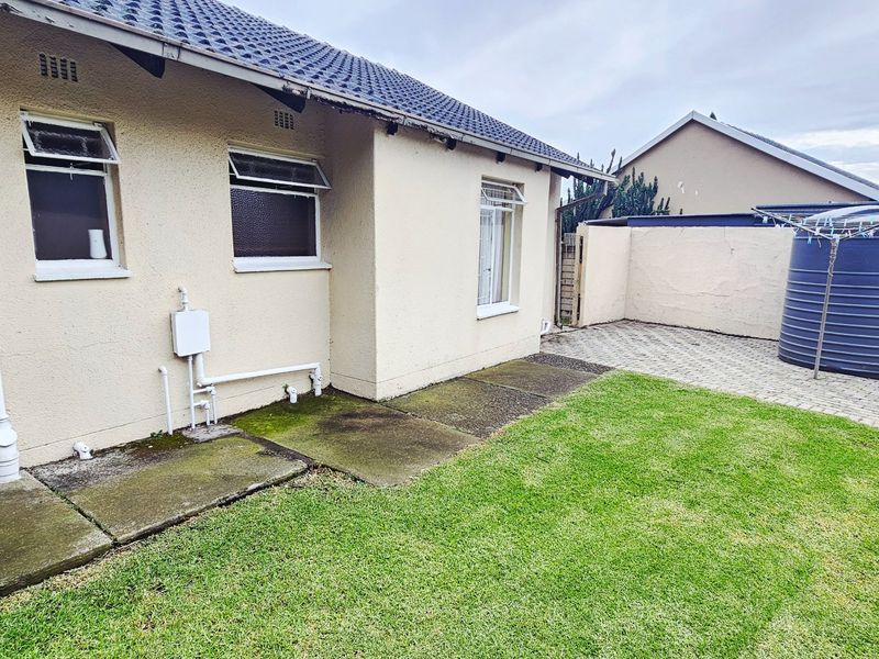 Beautiful Spacious 4 Bedroom House for Sale in Secunda - Photo 8