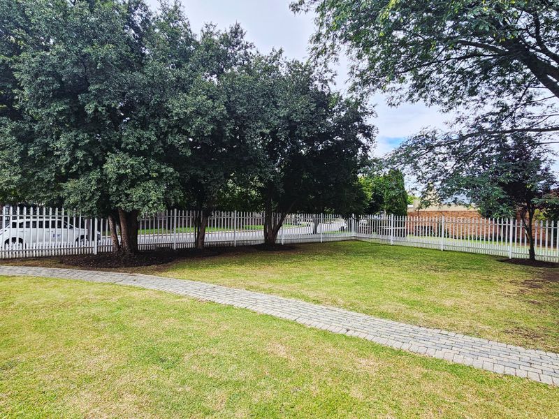 Beautiful Spacious 4 Bedroom House for Sale in Secunda - Photo 7