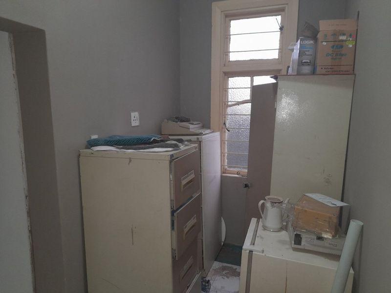 Grand Elegant Lady  - Photo 9