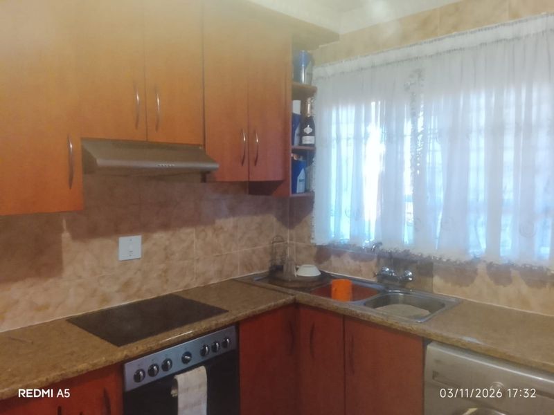 House for sale in Soshanguve - Photo 6