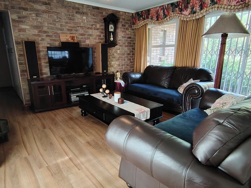 Secure Family Living with Income-Generating 2 Bedroom Flatlet in Eldoraigne Ext. 18 Boomed Area - Photo 10