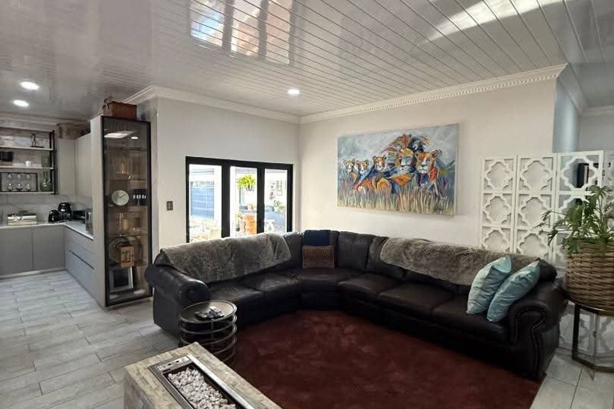 An Exceptional Residence of Space, Elegance & Tranquility in Wilkoppies  - Photo 2