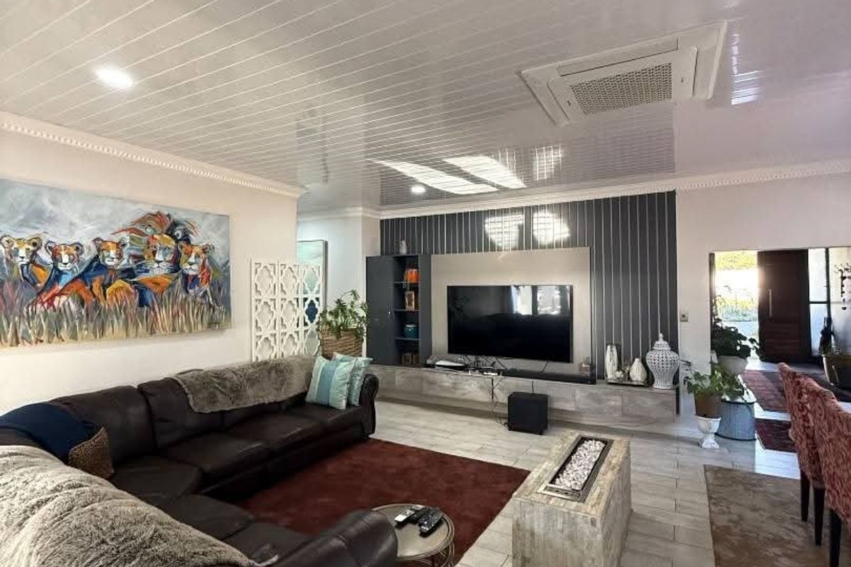 An Exceptional Residence of Space, Elegance & Tranquility in Wilkoppies  - Photo 5