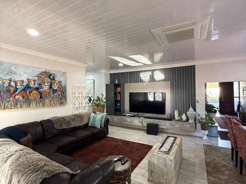 An Exceptional Residence of Space, Elegance & Tranquility in Wilkoppies  - Photo 5