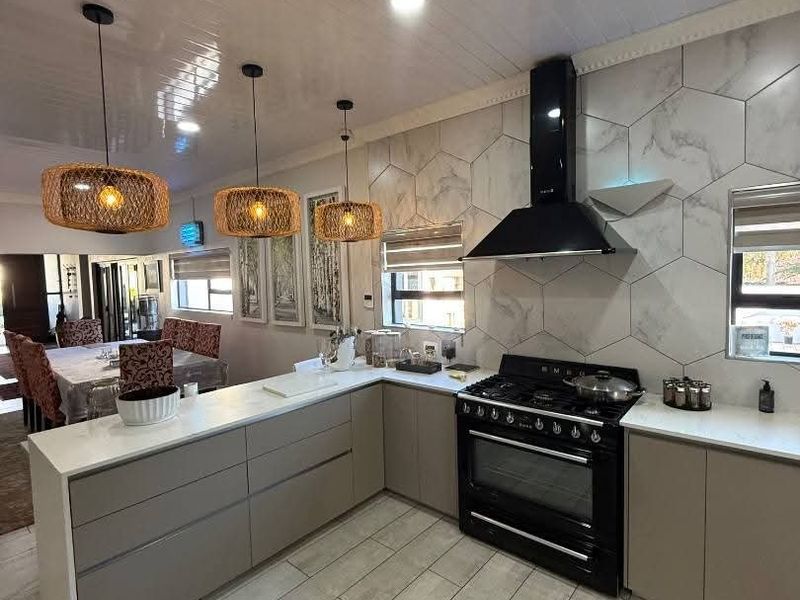 An Exceptional Residence of Space, Elegance & Tranquility in Wilkoppies  - Photo 10