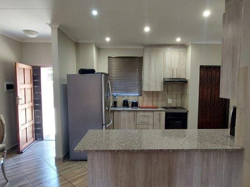 2 Bed House in Pretoria West for Sale - Photo 8