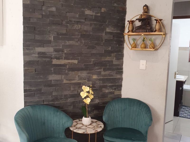 La Viale Douglasdale Garden Unit - Photo 8