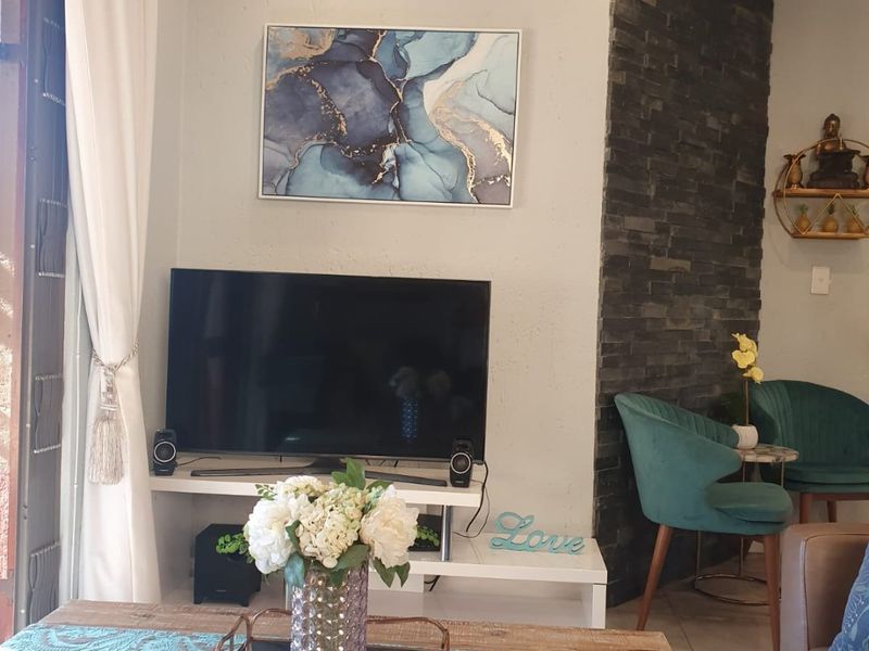 La Viale Douglasdale Garden Unit - Photo 7