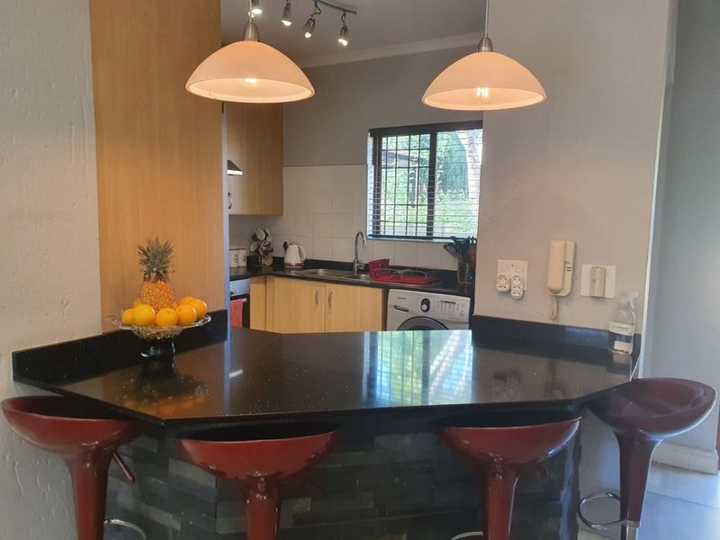 La Viale Douglasdale Garden Unit - Photo 4