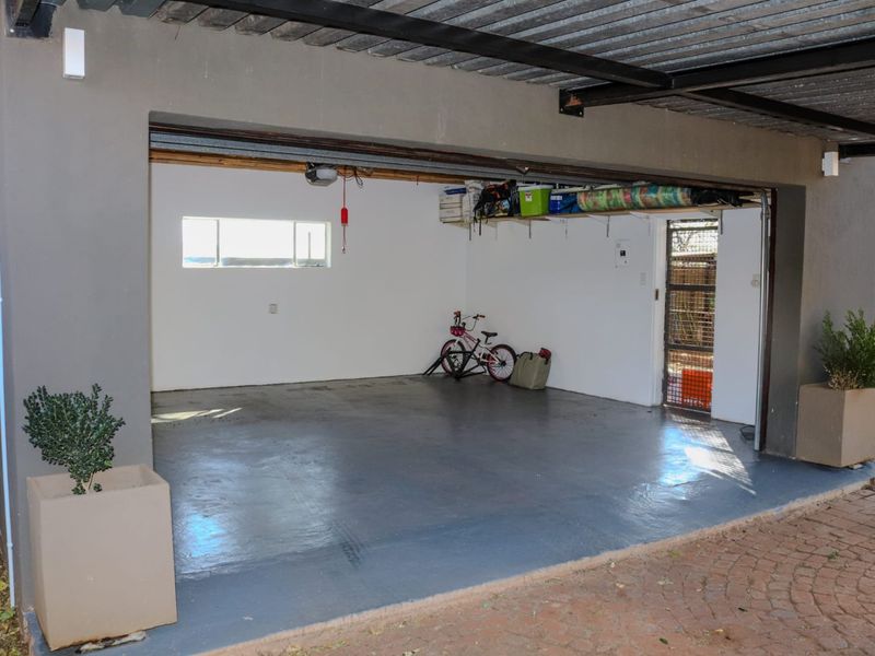 Spacious Family Home for Sale in Annlin - Photo 5