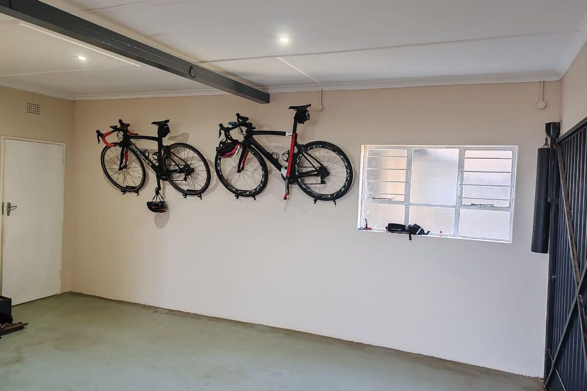 Spacious Family Home for Sale in Annlin - Photo 3