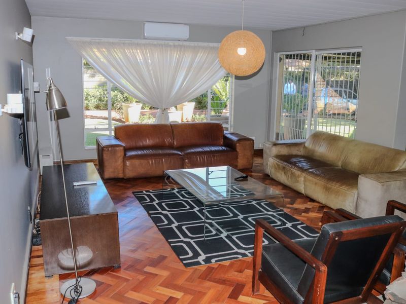 Spacious Family Home for Sale in Annlin - Photo 10