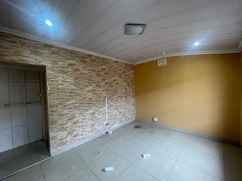 6 Bedroom House for sale - Photo 7