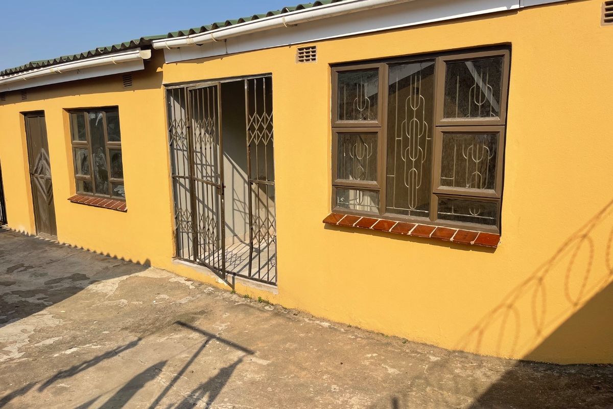 6 Bedroom House for sale - Photo 2