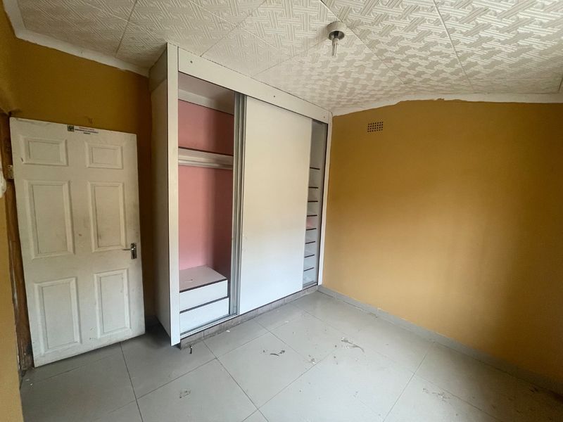 6 Bedroom House for sale - Photo 5