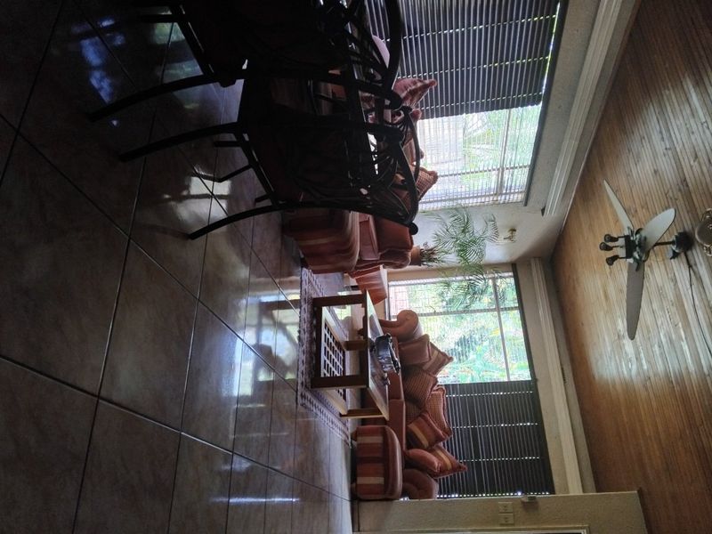 House full of potential  - Photo 2