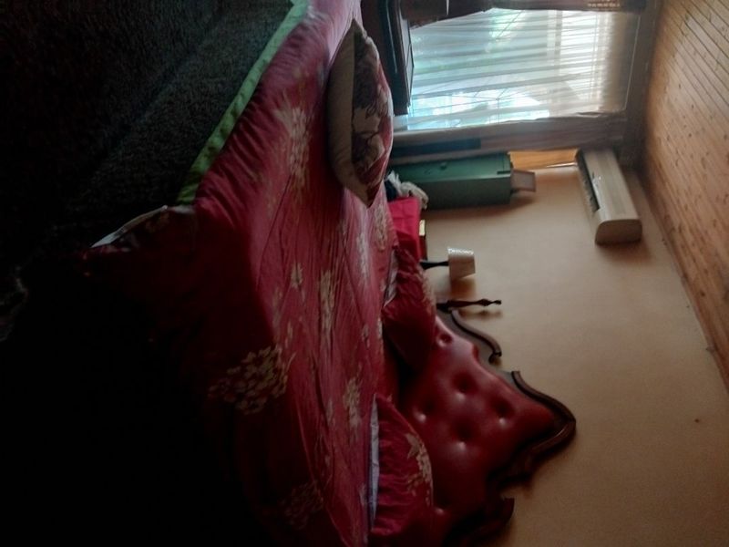 House full of potential  - Photo 9