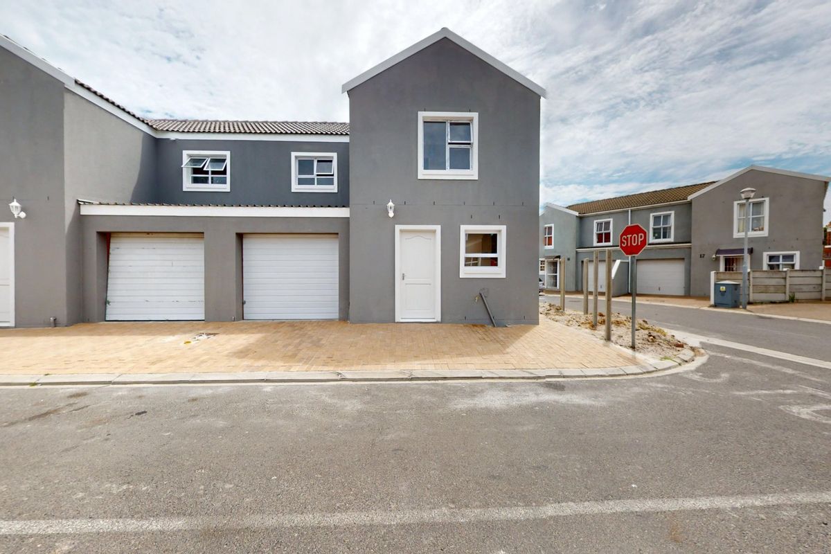Brand New 3-Bedroom Home in Secure Complex with Low Levies - Photo 2