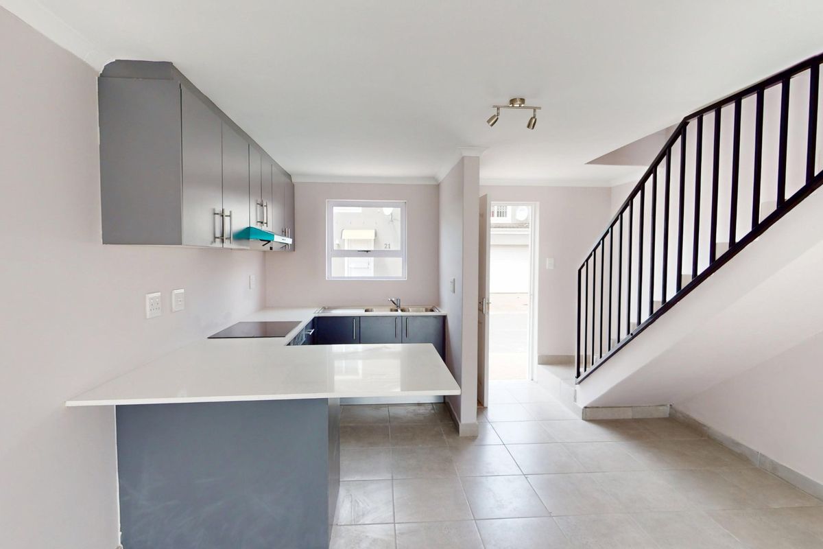 Brand New 3-Bedroom Home in Secure Complex with Low Levies - Photo 4