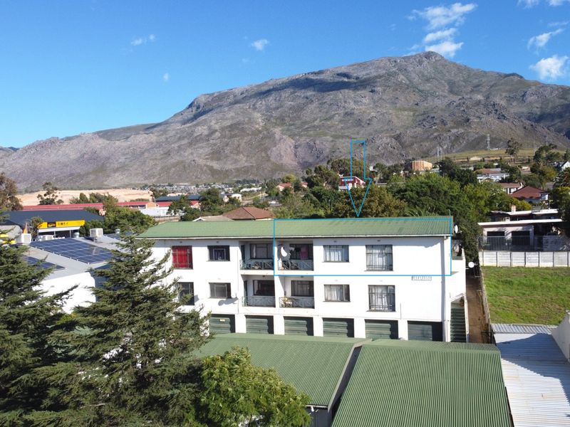 2 Bedroom Apartment - Rare Investment or Retirement Find in Villiersdorp - Photo 2