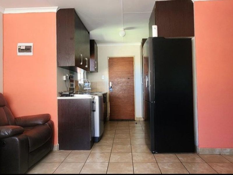 Spacious 3 bedroom and 2 bathroom house for sale in sky city  - Photo 8