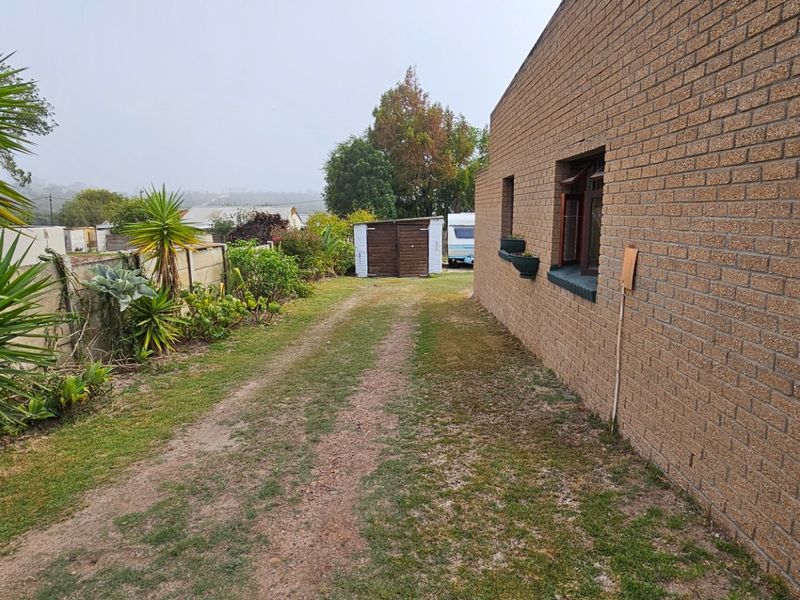 Prag Huis met baie potensiaal. - Photo 2