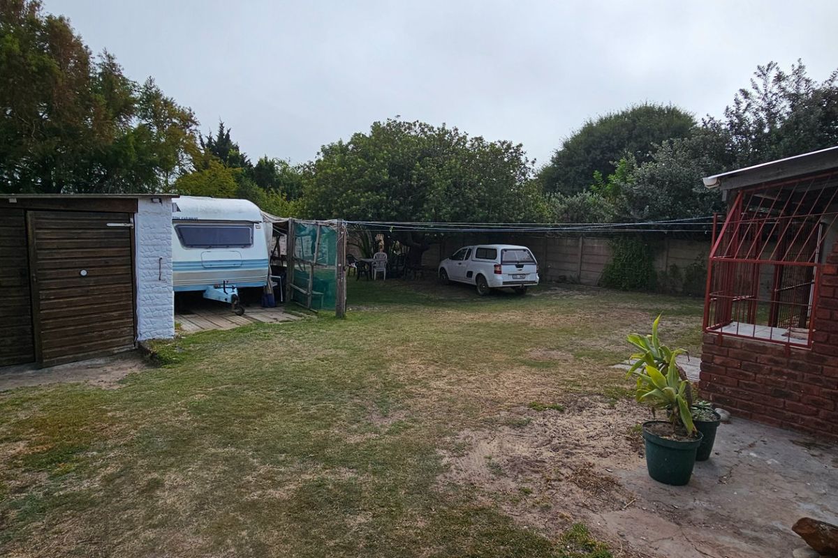 Prag Huis met baie potensiaal. - Photo 3