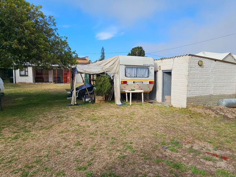 Prag Huis met baie potensiaal. - Photo 6