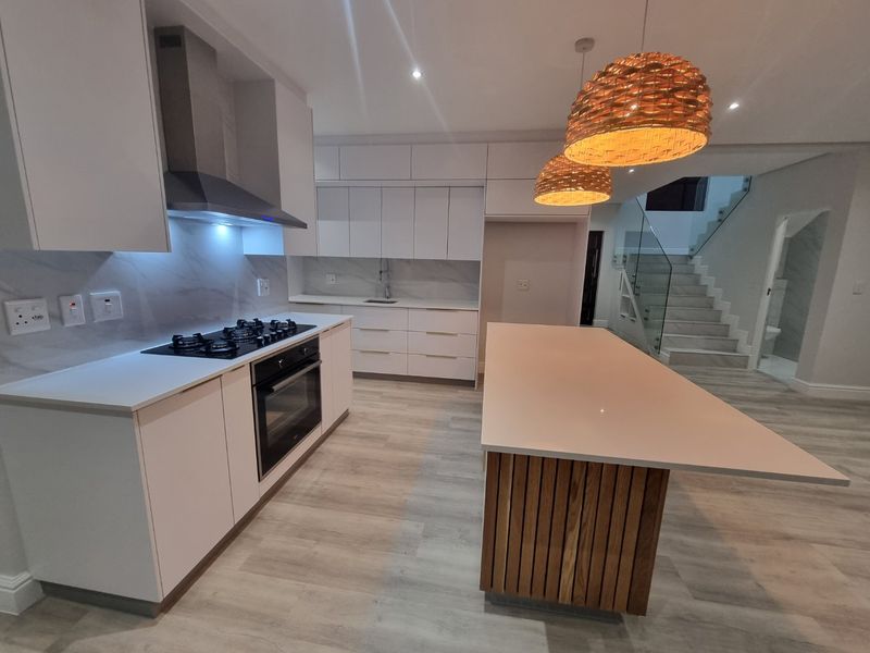 Sandown | 4 Bedroom | 3 Bathroom | Double Storey | Corner Erf - Photo 9