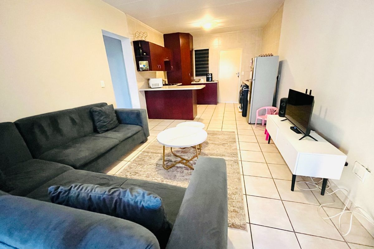 Two bedroom & two Bath apartment/flat  for sale in Northriding - Photo 5