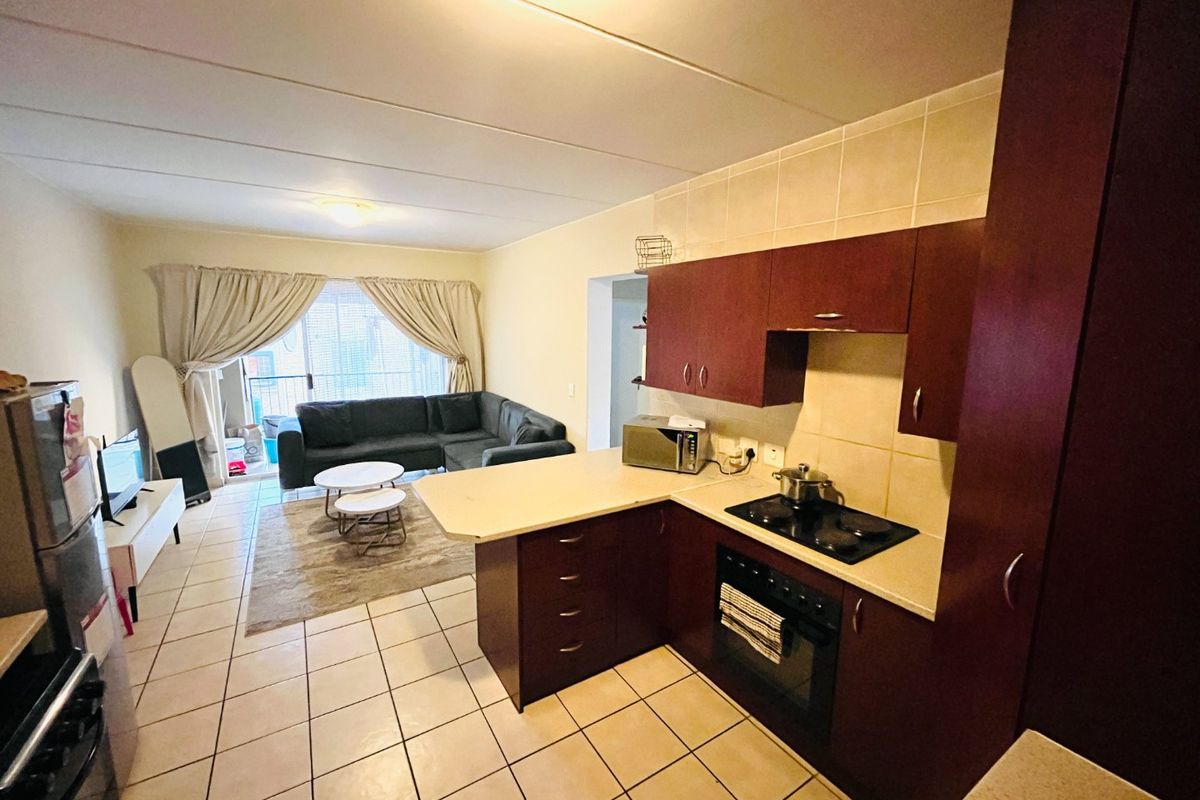 Two bedroom & two Bath apartment/flat  for sale in Northriding - Photo 3