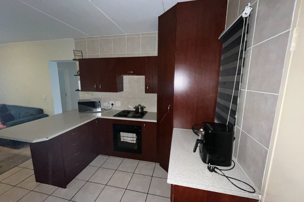 Two bedroom & two Bath apartment/flat  for sale in Northriding - Photo 2