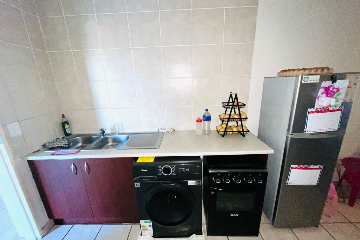 Two bedroom & two Bath apartment/flat  for sale in Northriding - Photo 4