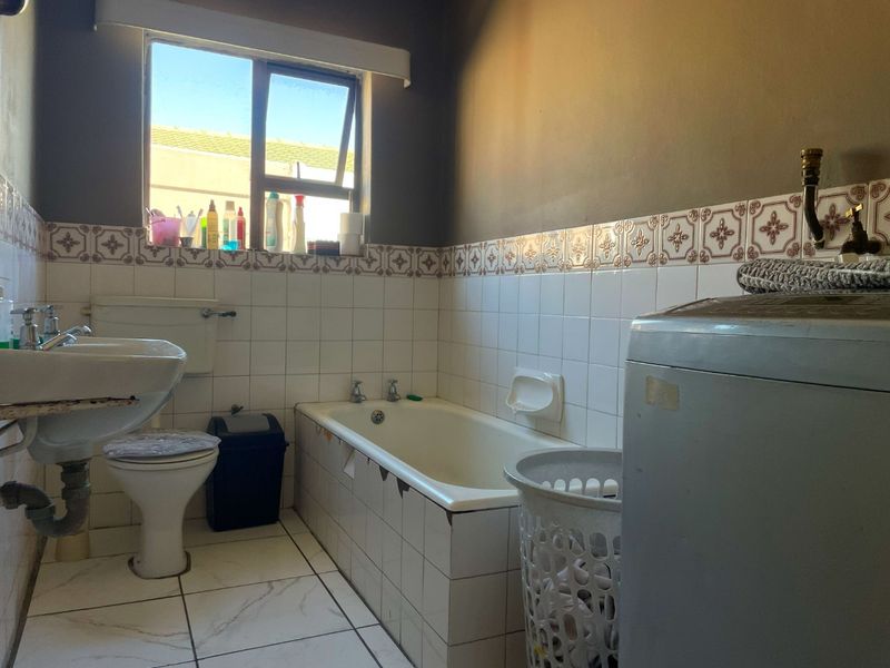 3 Bedroom Family home in Lansdowne - Photo 10