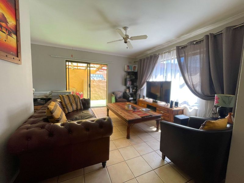 3 Bedroom Family home in Lansdowne - Photo 8