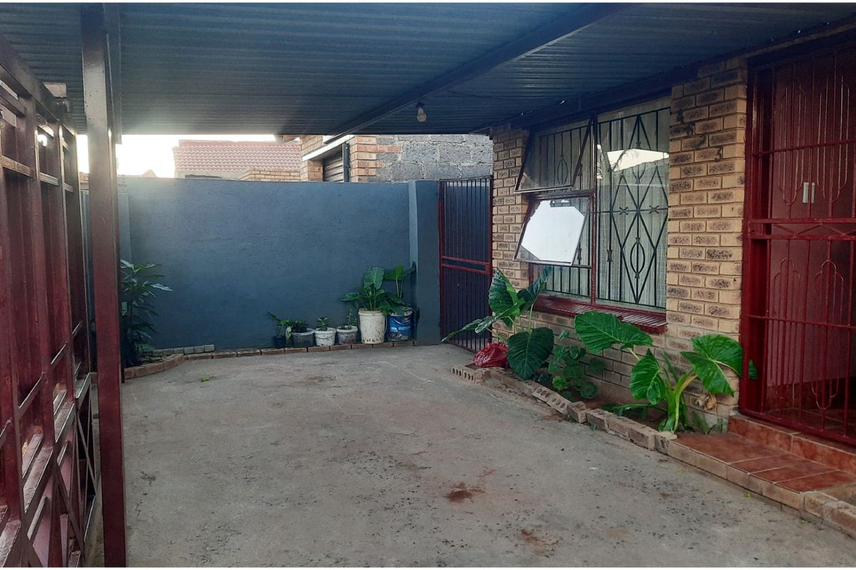 Beautiful 2 bedroom house in Tembisa  - Photo 3