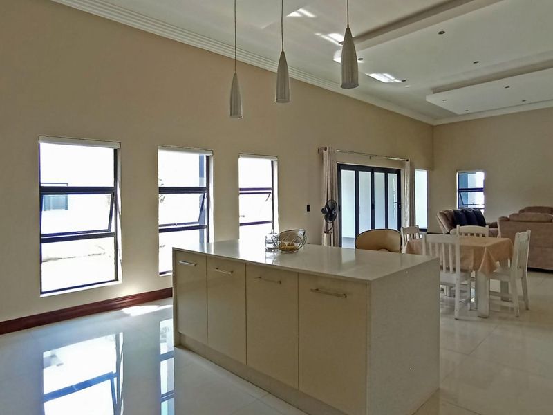 4 Bedroom House for Sale in Copperleaf - Photo 3