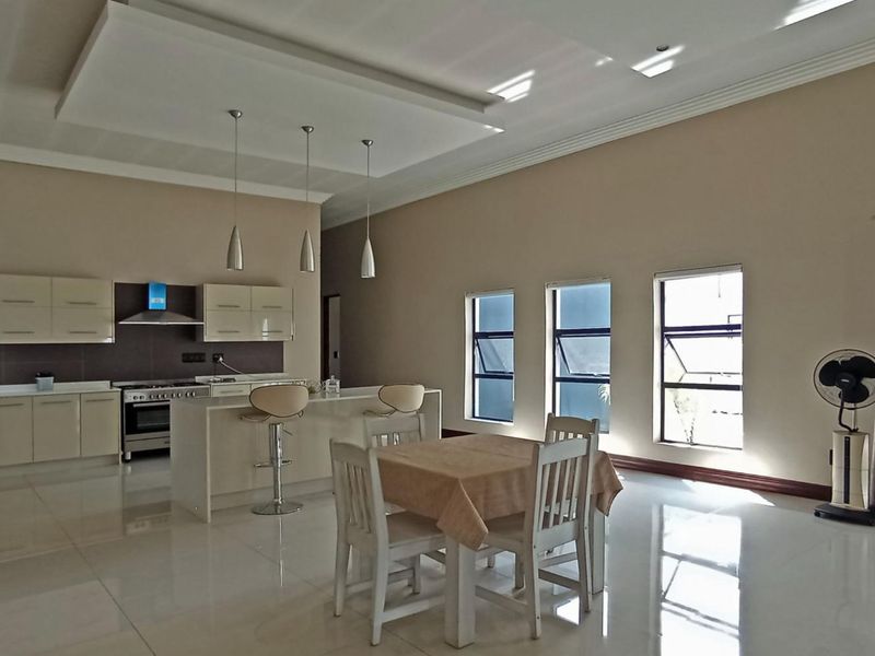 4 Bedroom House for Sale in Copperleaf - Photo 6