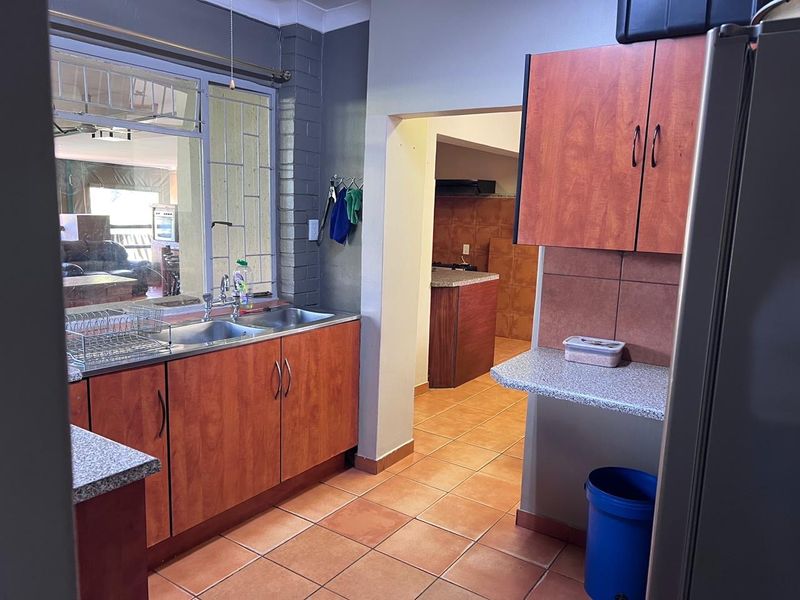 3 bedroom for sale in Mountain View  - Photo 4