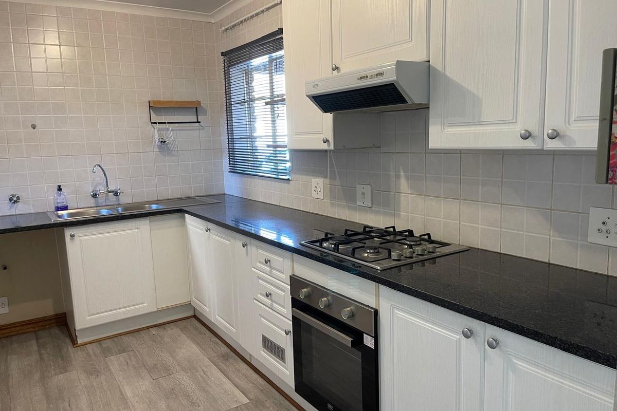 Beautiful 2 bed Town House !! - Photo 4