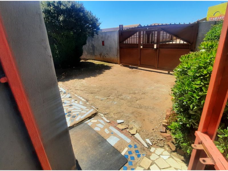 TWO BEDROOM RDP HOUSE IN TEMBISA  - Photo 7
